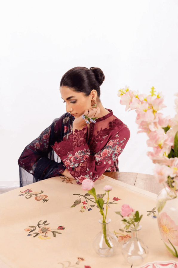 Iznik - Solictice D11 Lawn & Silk Discover the allure of Iznik's Solictice D11 collection, crafted with meticulous attention to detail and finesse: Shirt: This ensemble features a digital printed 90/70 lawn front and back, adorned with delicate embroidere