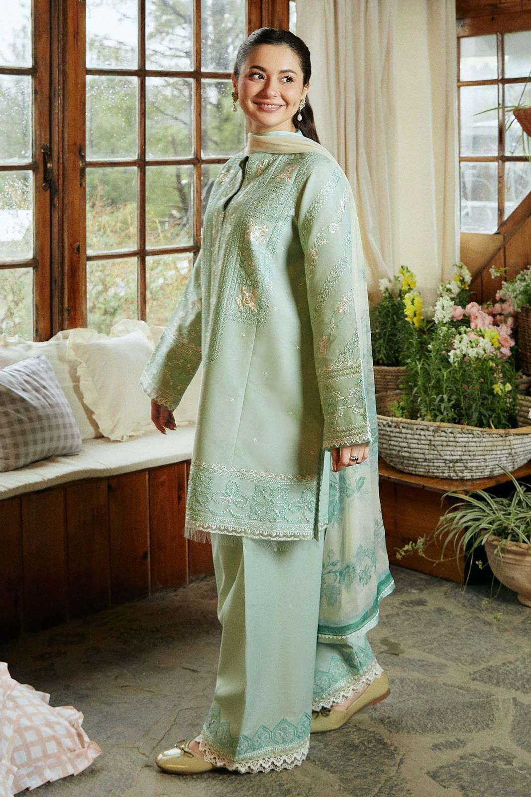 Coco by Zara Shahjahan Lawn Suit Elevate your style with the Coco by Zara Shahjahan Lawn Suit, Code 2855, crafted from premium 90/70 lawn fabric known for its quality and comfort. This exquisite 3-piece suit features a front shirt adorned with intricate h