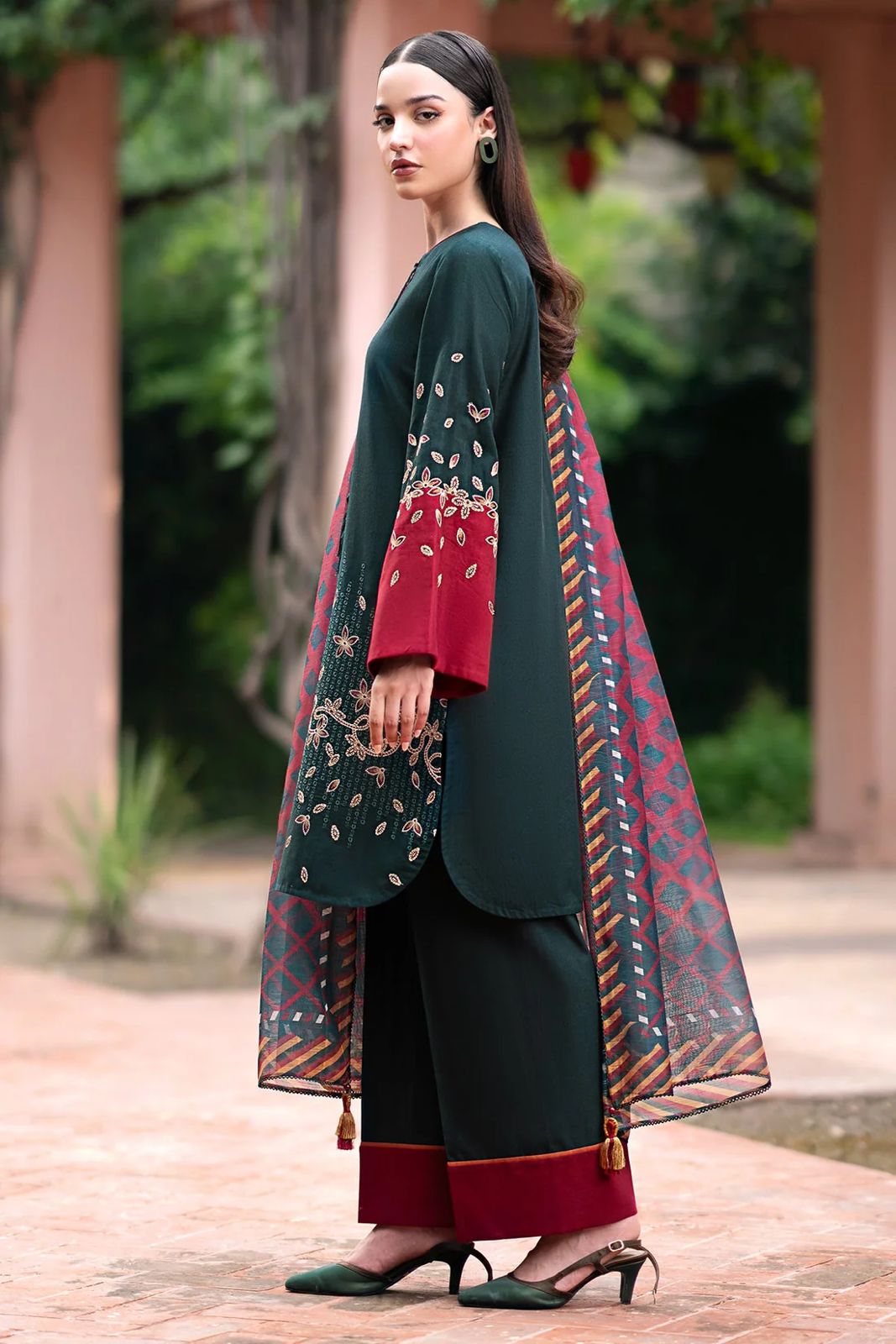 Jazmin - Airjet Dhanak Winter Collection